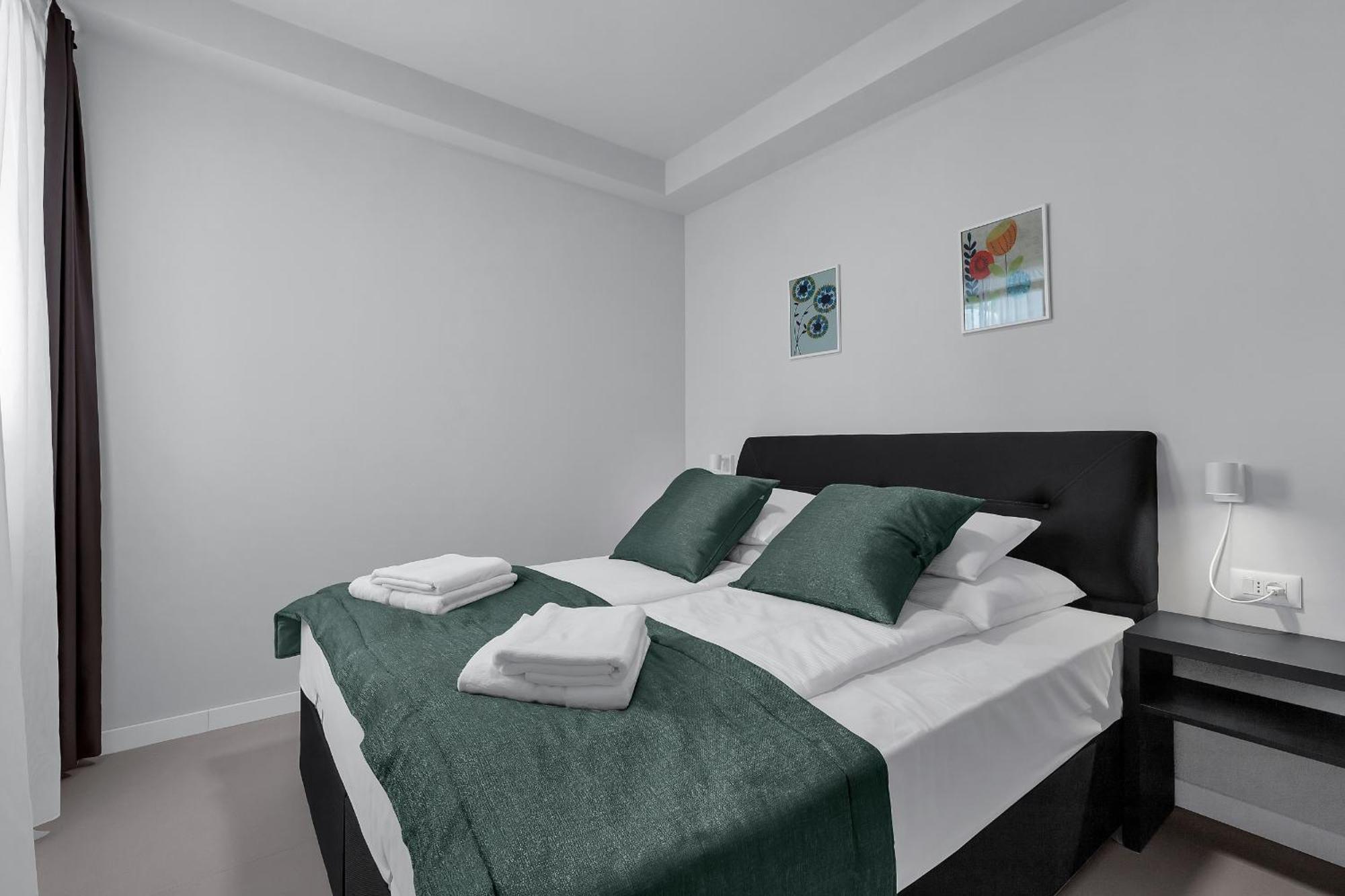 Dinora Exclusive Apartments Makarska Exterior photo